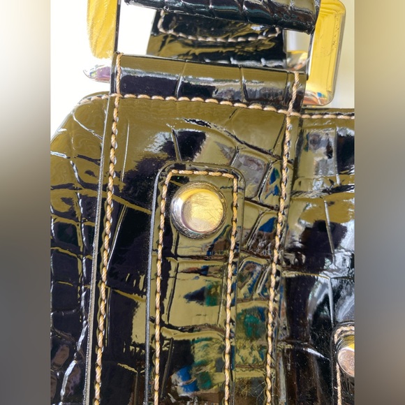 Shiny Black Leather GUESS Bag with rhinestone G - Picture 9 of 13